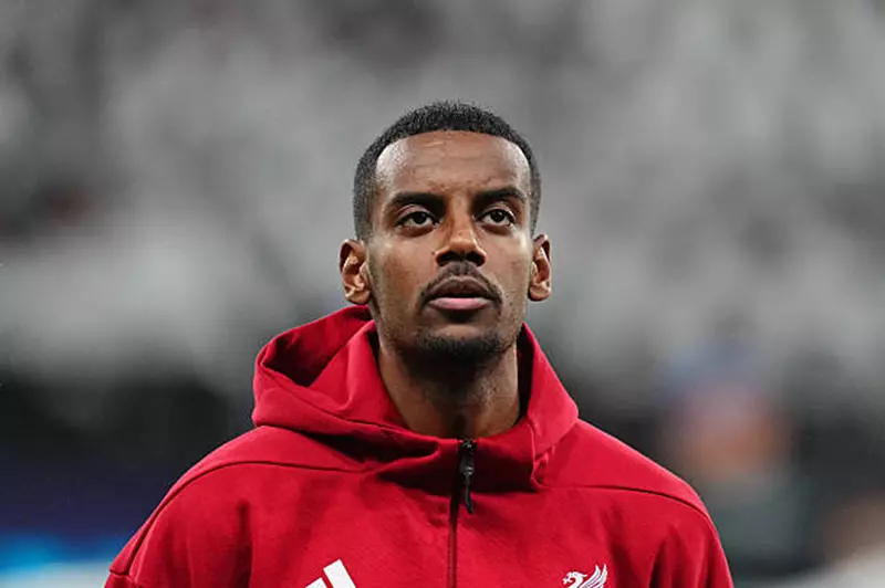 إيزاك يغيب عن مران ليفربول الأخير قبل مواجهة ريال مدريد